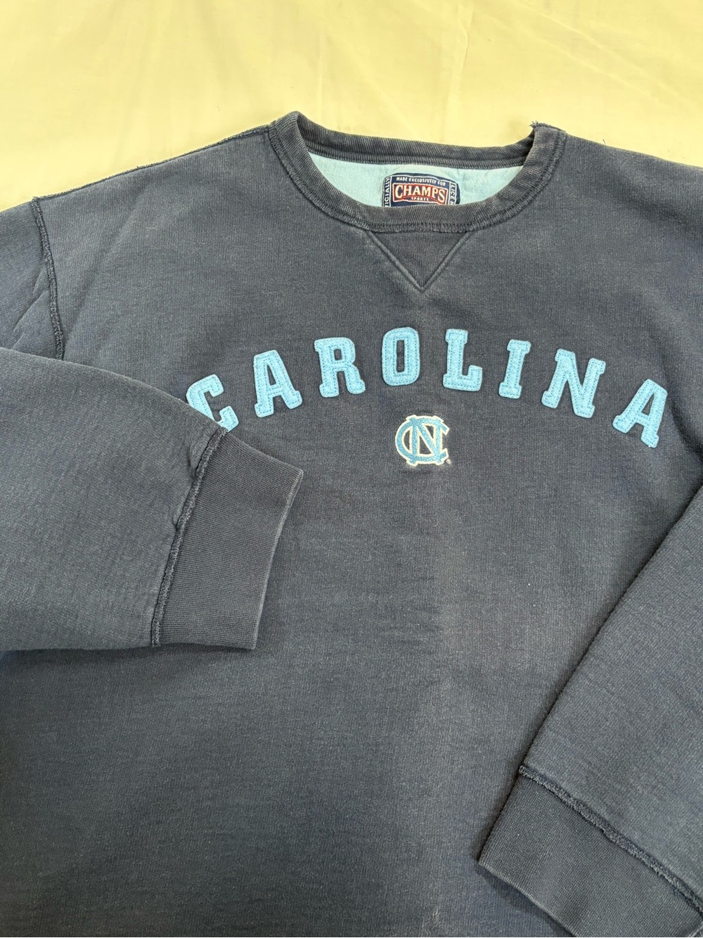 North Carolina Tar Heels Champion Men's XL Blue Crew Neck Sweatshirt Y2k